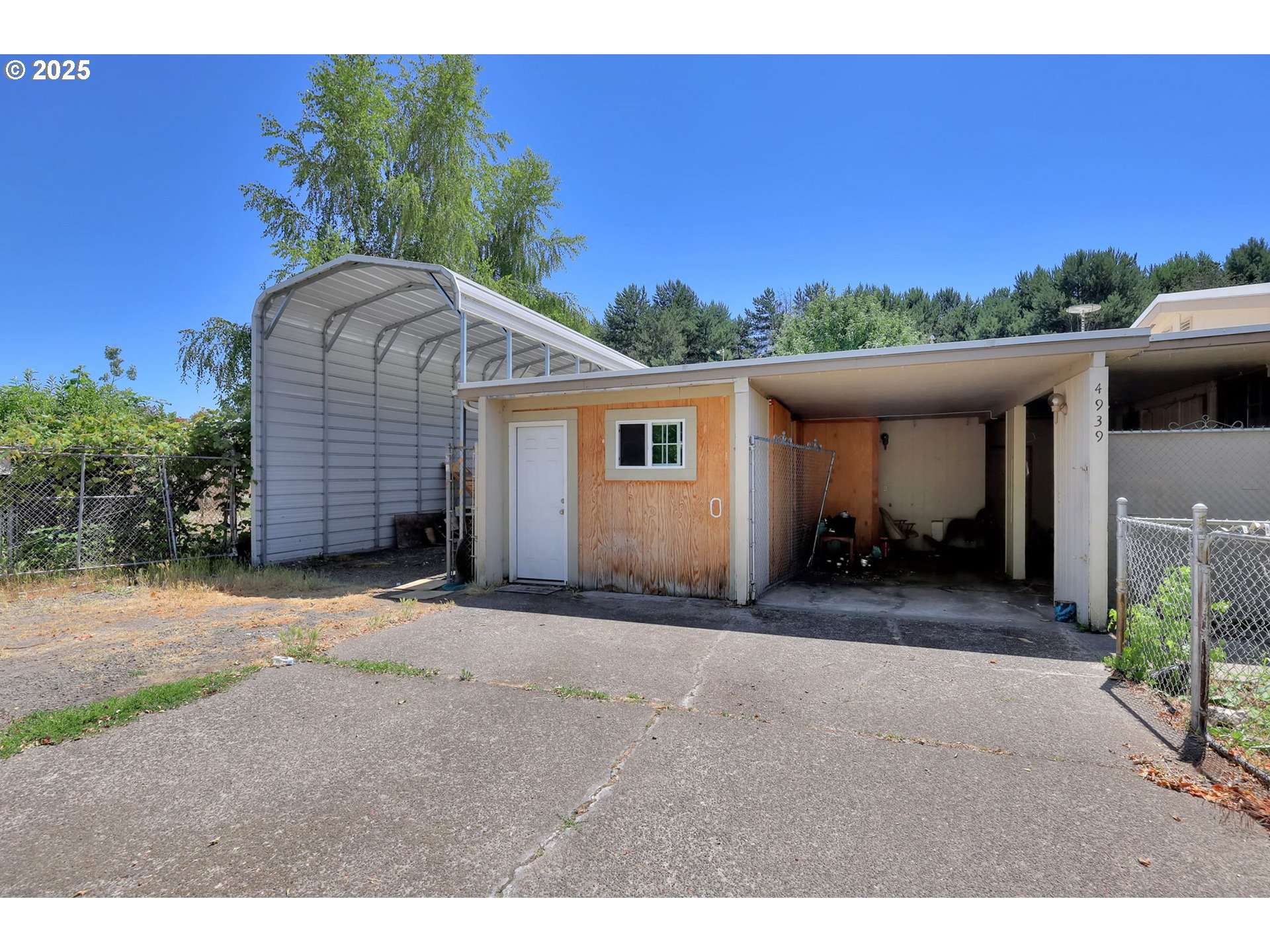 4939 Morely Loop Eugene, OR 97402 - Photo 6 of 42 Gallery Image 6