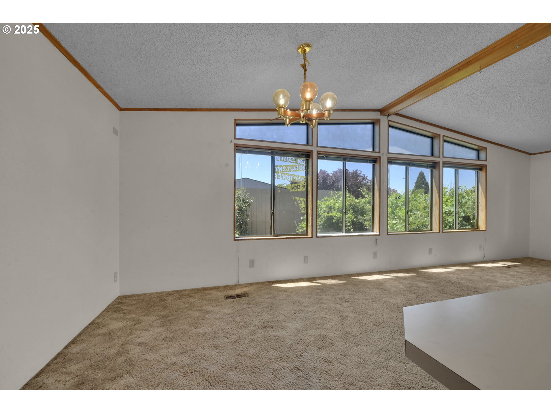 4939 Morely Loop Eugene, OR 97402 - Photo 10 of 42 Gallery Image 10