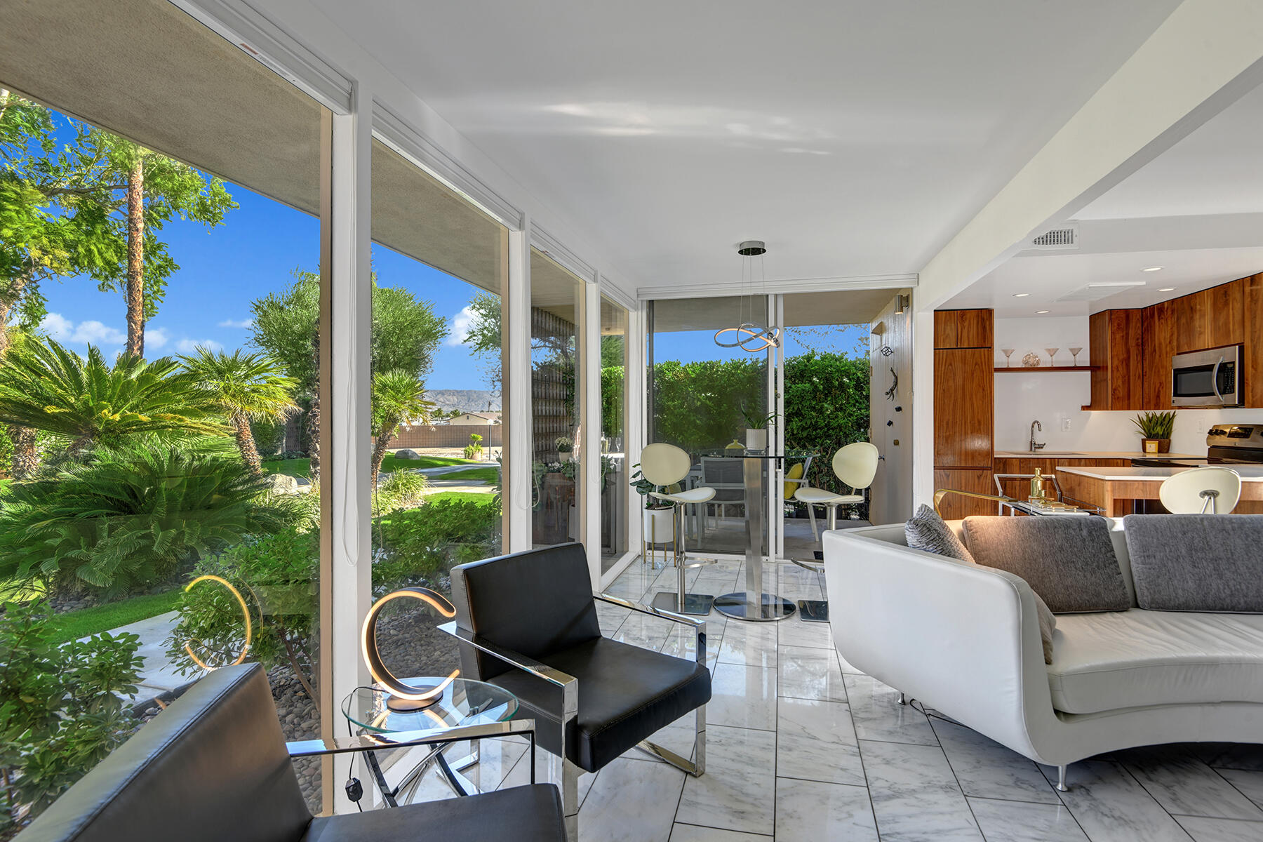 360 Cabrillo Road, Unit 202 Palm Springs, CA 92262 - Photo 15 of 49 LIVING ROOM INDOOR OUTDOOR MLS