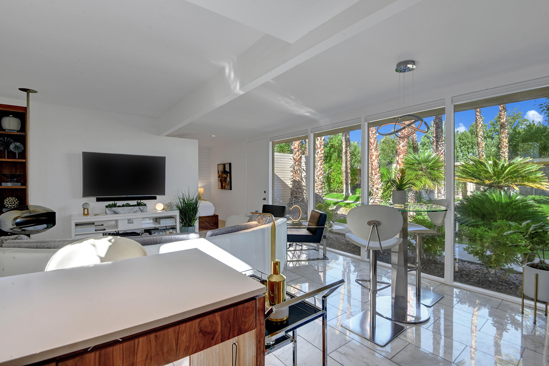 360 Cabrillo Road, Unit 202 Palm Springs, CA 92262 - Photo 20 of 49 KITCHEN OUT MLS