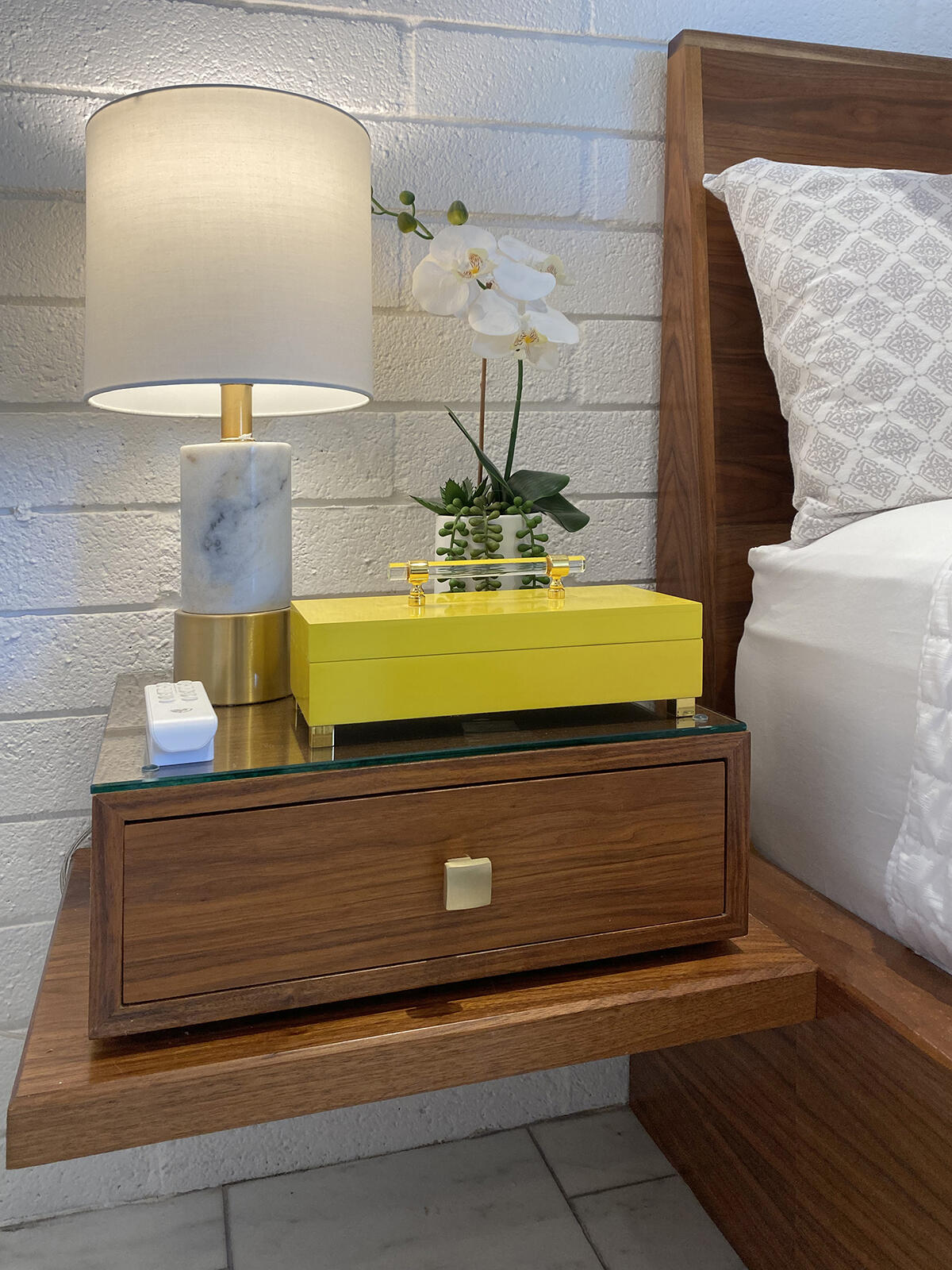 360 Cabrillo Road, Unit 202 Palm Springs, CA 92262 - Photo 34 of 49 BUILT IN NIGHTSTAND VIGNETTE MLS