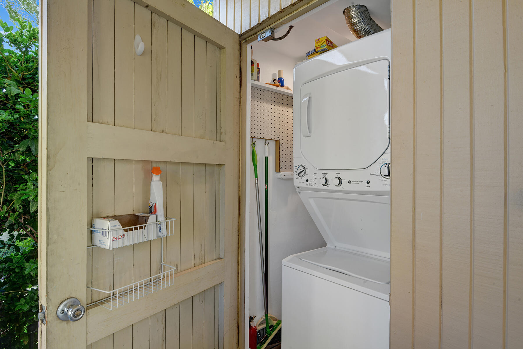 360 Cabrillo Road, Unit 202 Palm Springs, CA 92262 - Photo 49 of 49 BACK PATIO LAUNDRY CLOSET MLS