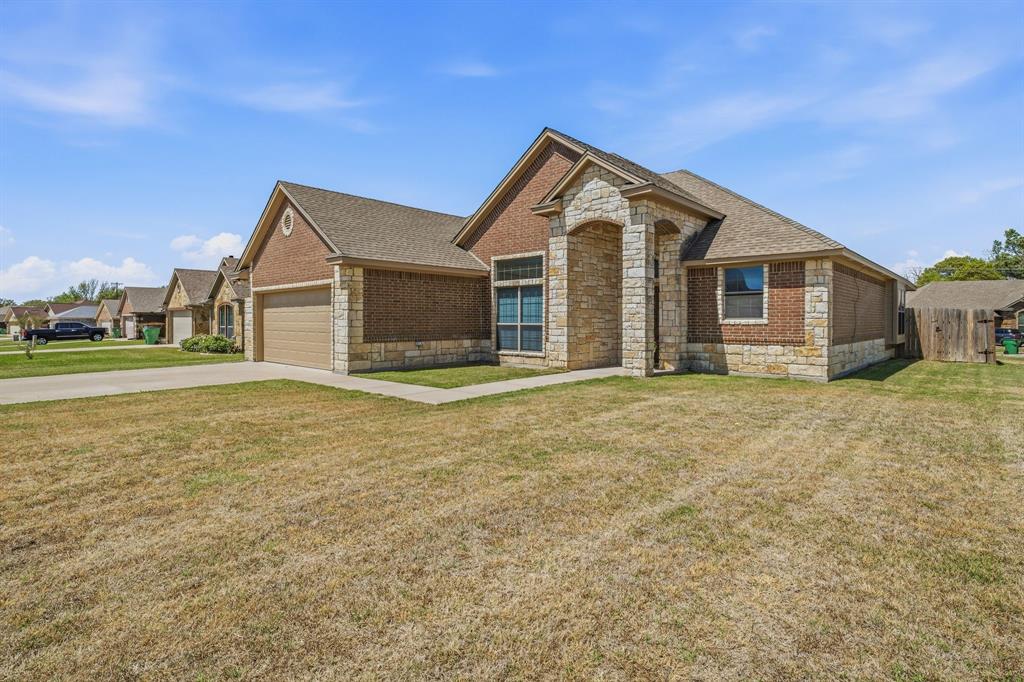 1325 Harpers Mill Road Stephenville, TX 76401 - Photo 4 of 28