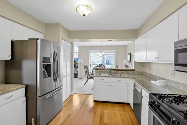 $324,900 | 697 Bent Ridge Lane, Elgin, IL 60120