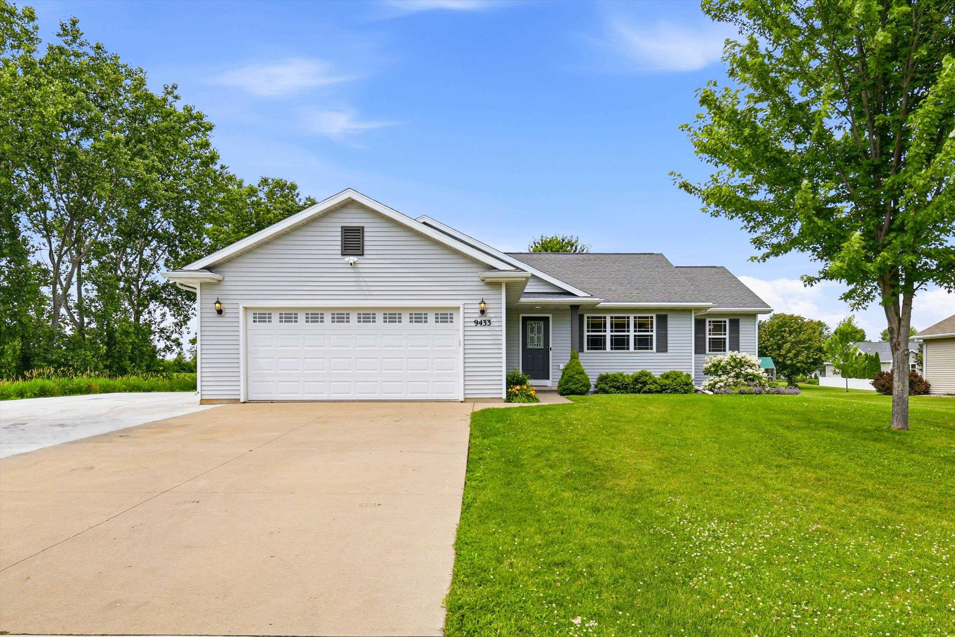 N9433 Evan Street Appleton, WI 54915 - Photo 1 of 24