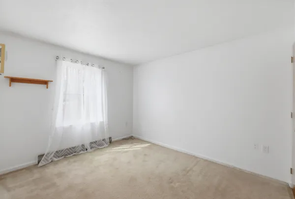 $359,900 | 7 Powder Mill Drive, Unit 7, Kennebunk, ME 04043