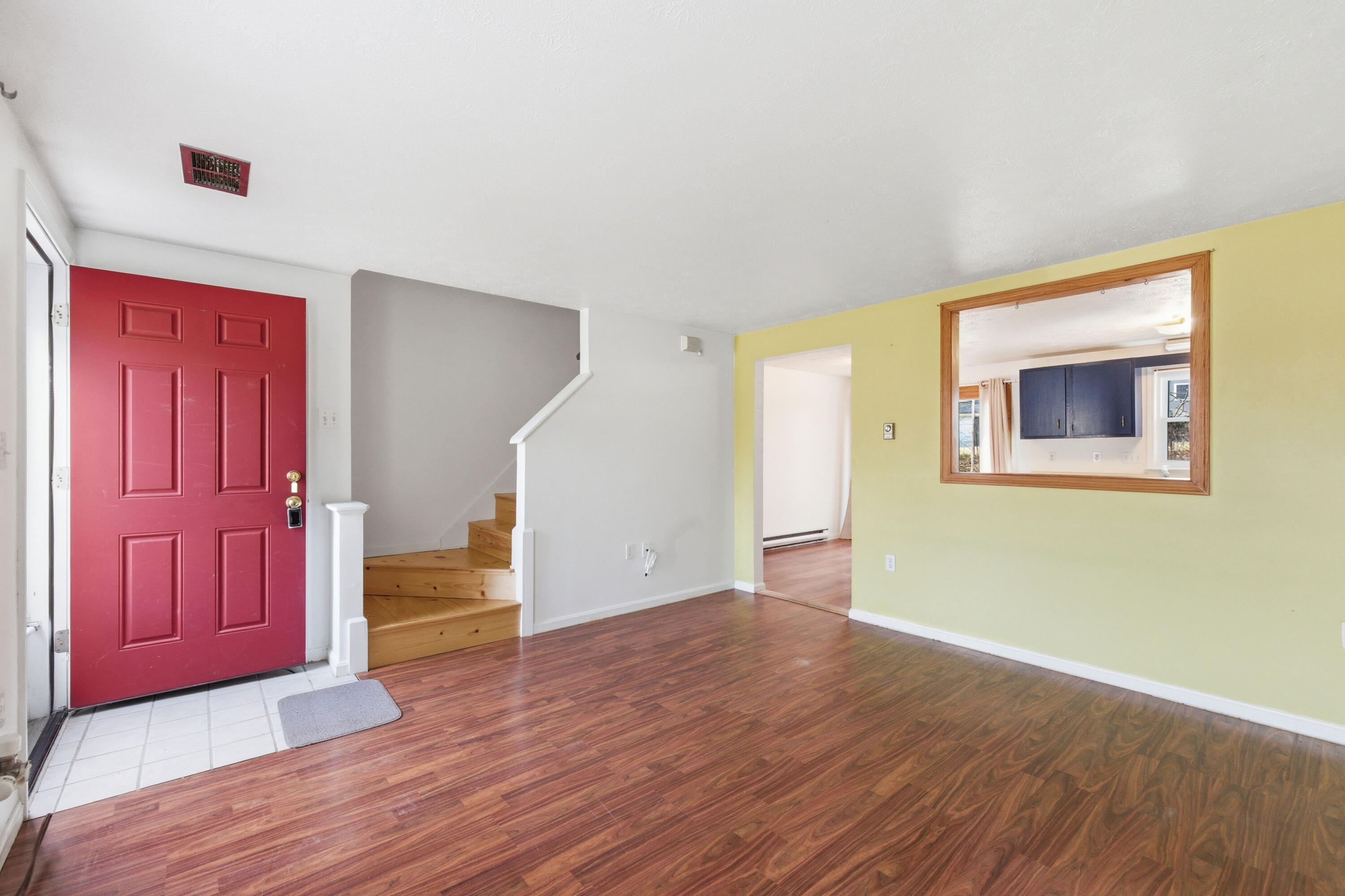 7 Powder Mill Drive, Unit 7 Kennebunk, ME 04043 - Photo 4 of 29 Living Room