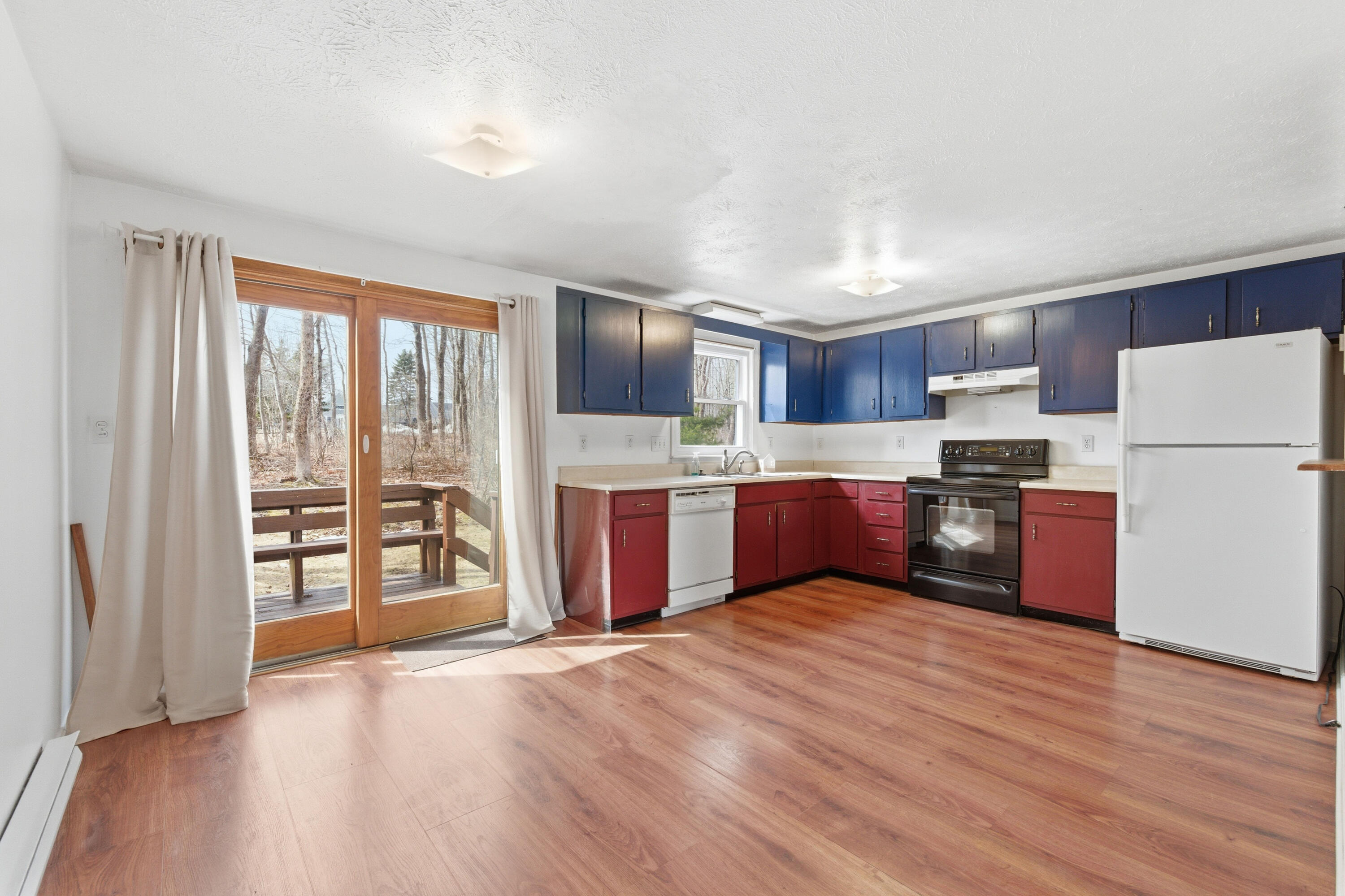 7 Powder Mill Drive, Unit 7 Kennebunk, ME 04043 - Photo 8 of 29 Kitchen