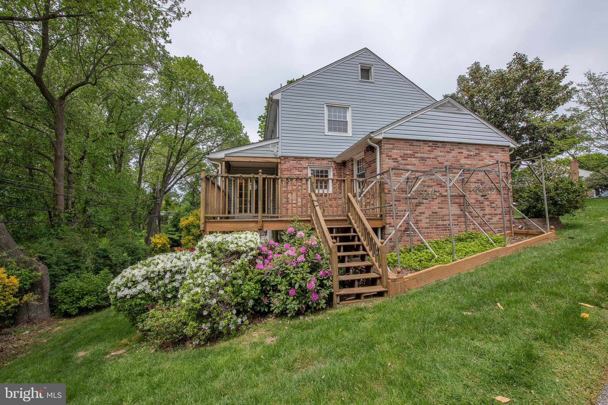 116 Snyder Lane Springfield, PA 19064 - Photo 32 of 32 Stairs leading from the side of the deck