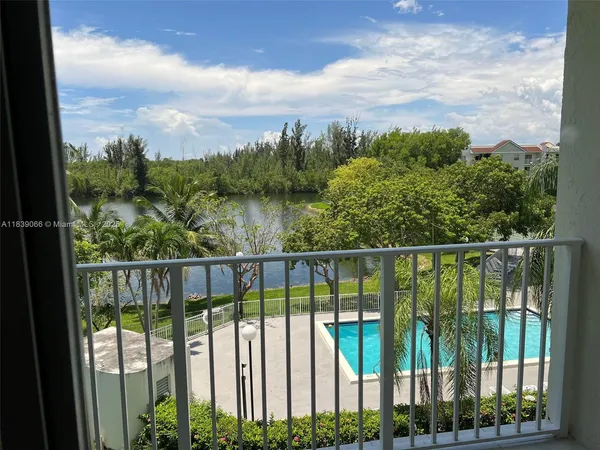 $215,000 | 8200 Southwest 210th Street, Unit 308, Cutler Bay, FL 33189