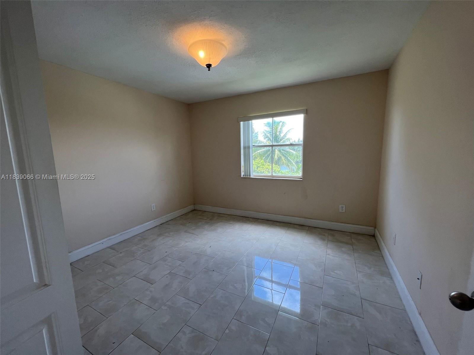 8200 Southwest 210th Street, Unit 308 Cutler Bay, FL 33189 - Photo 11 of 26