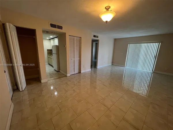 $215,000 | 8200 Southwest 210th Street, Unit 308, Cutler Bay, FL 33189
