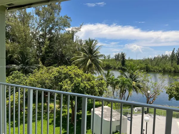 $215,000 | 8200 Southwest 210th Street, Unit 308, Cutler Bay, FL 33189