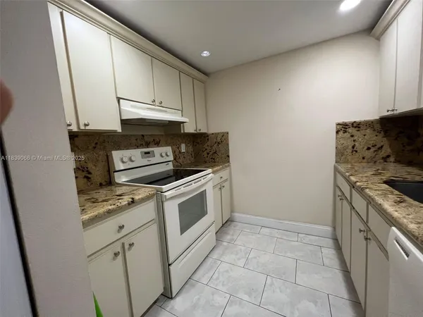 $215,000 | 8200 Southwest 210th Street, Unit 308, Cutler Bay, FL 33189