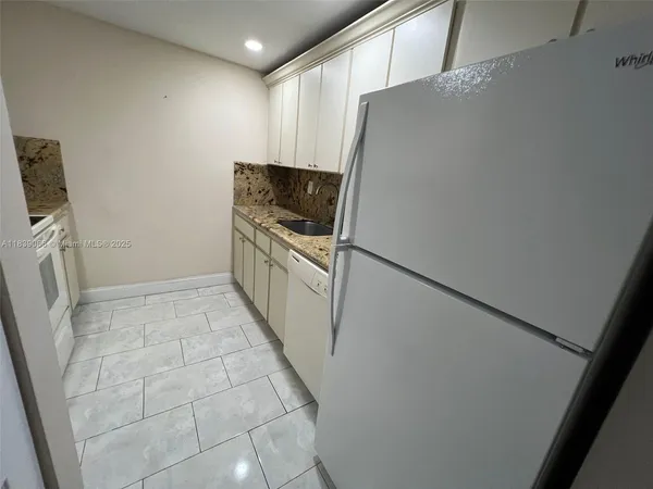 $215,000 | 8200 Southwest 210th Street, Unit 308, Cutler Bay, FL 33189