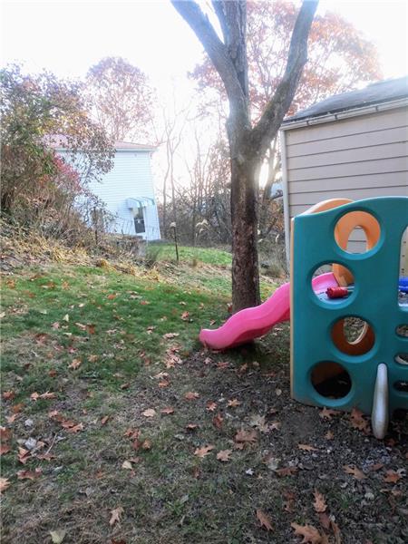 1513 Ridge Road Coraopolis, PA 15108 - Photo 6 of 6 Gallery Image 6