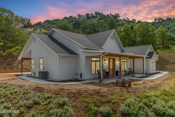 $750,000 | 27140 Shut Out Place, Tehachapi, CA 93561