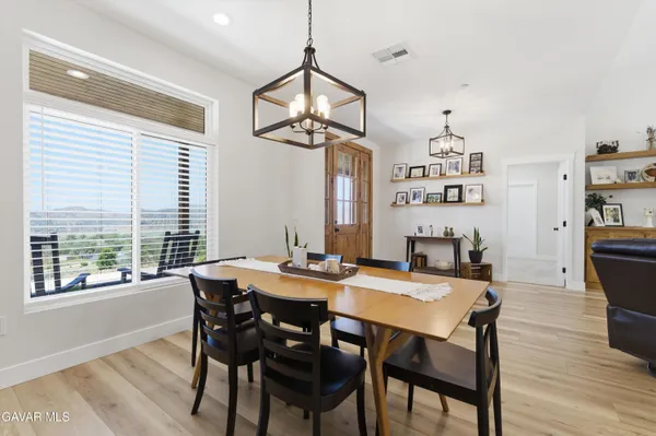 $750,000 | 27140 Shut Out Place, Tehachapi, CA 93561