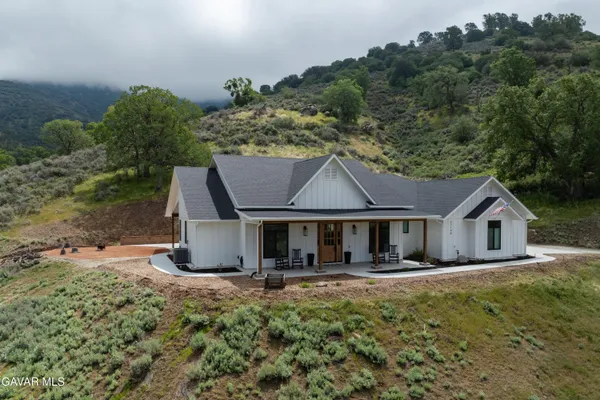 $750,000 | 27140 Shut Out Place, Tehachapi, CA 93561
