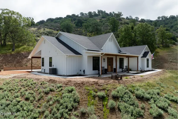$750,000 | 27140 Shut Out Place, Tehachapi, CA 93561