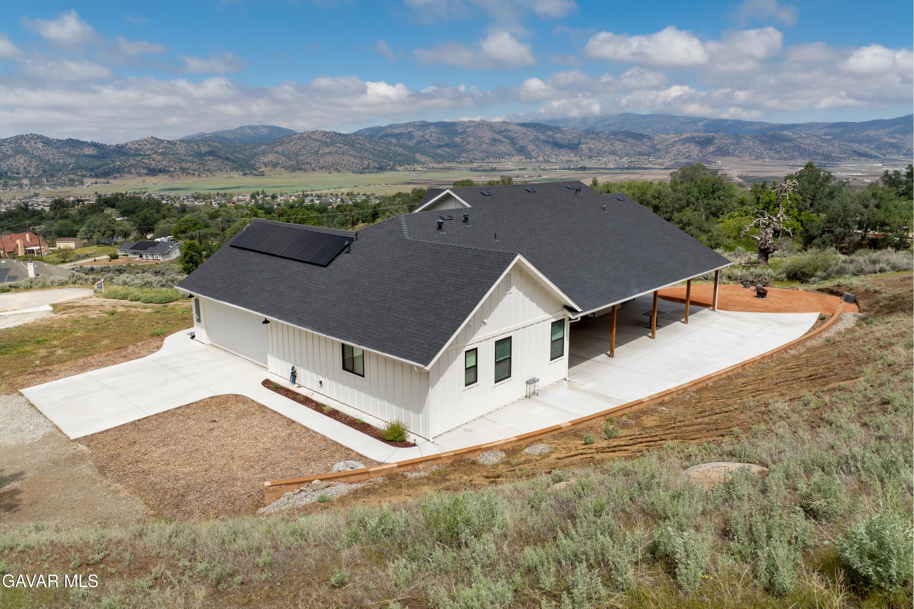 27140 Shut Out Place Tehachapi, CA 93561 - Photo 40 of 47 39-DJI_0031-HDR