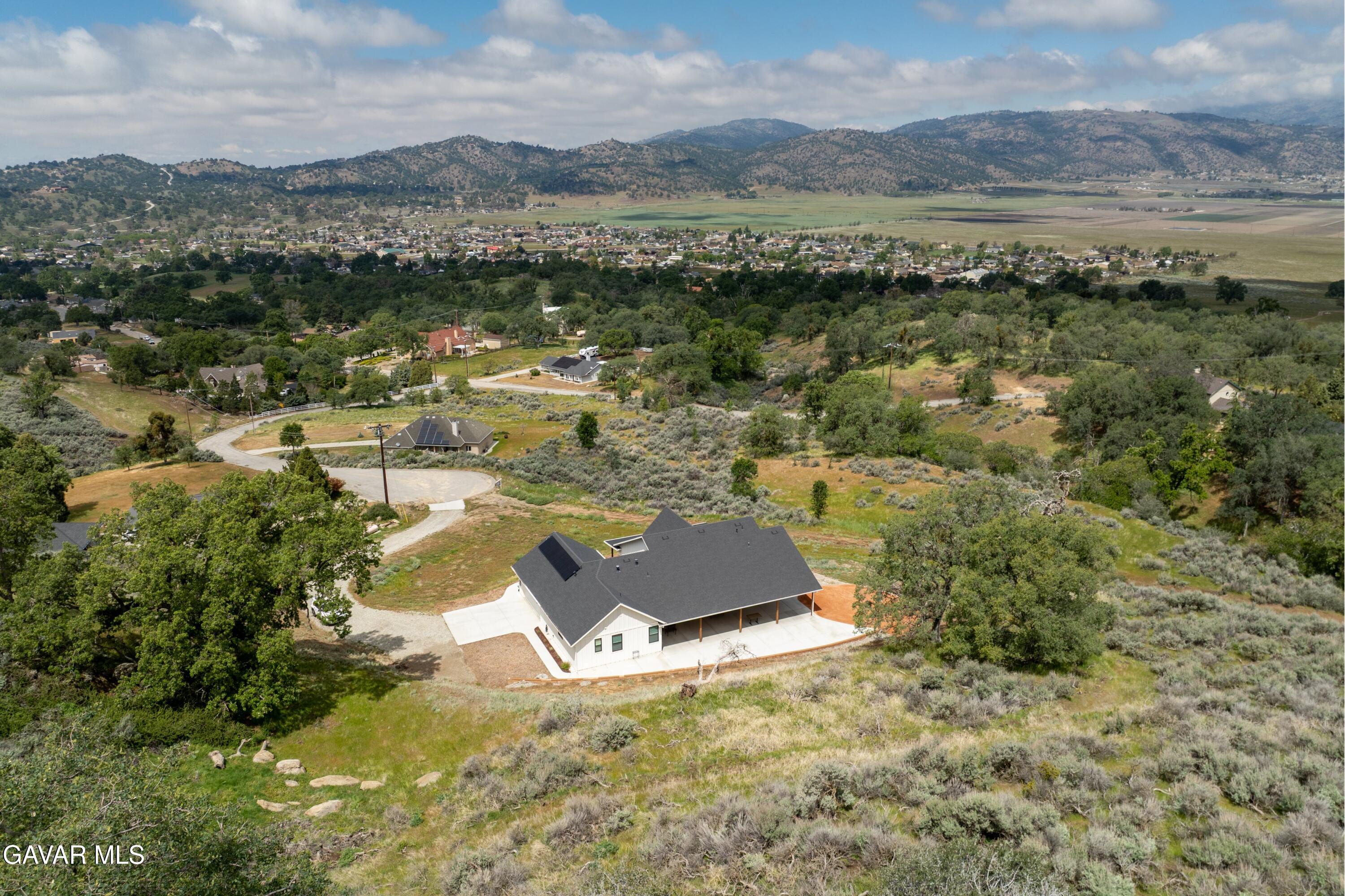 27140 Shut Out Place Tehachapi, CA 93561 - Photo 43 of 47 36-DJI_0025-HDR