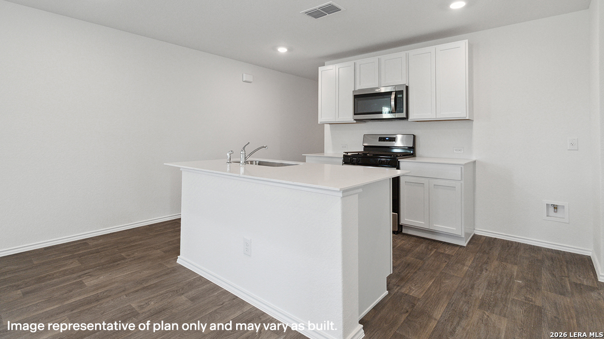 20027 John Wayne Road Lytle, TX 78052 - Photo 4 of 30 Gallery Image 4