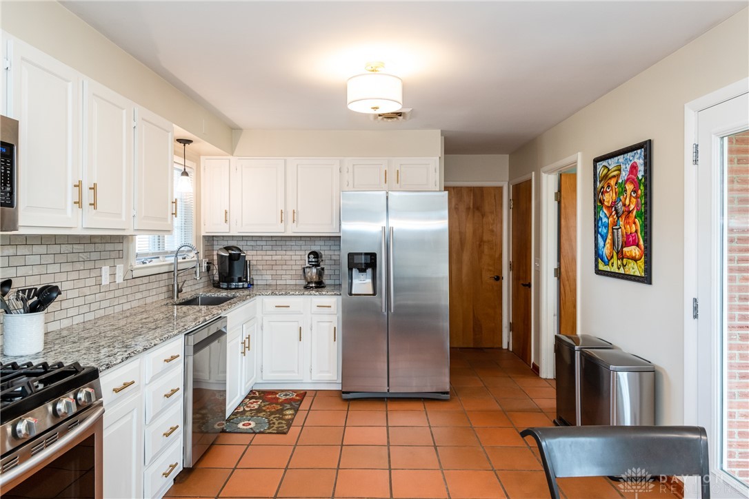4202 Upham Road Kettering, OH 45429 - Photo 12 of 48 Gallery Image 12