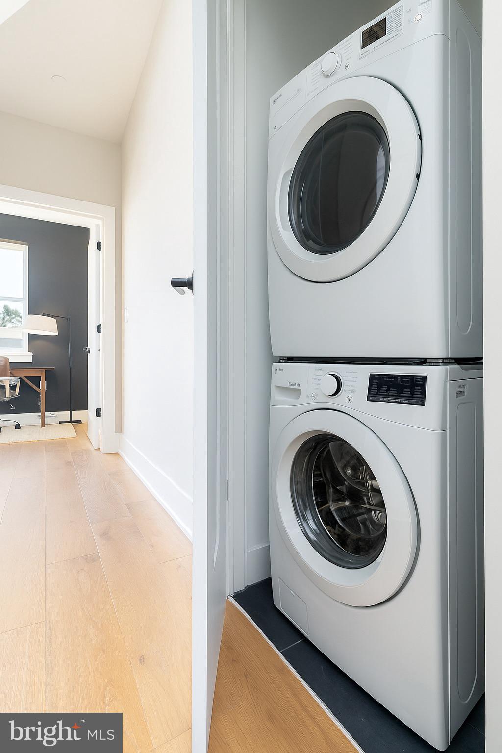 3843 Ridge Avenue Philadelphia, PA 19132 - Photo 13 of 33 a utility room with dryer and washer