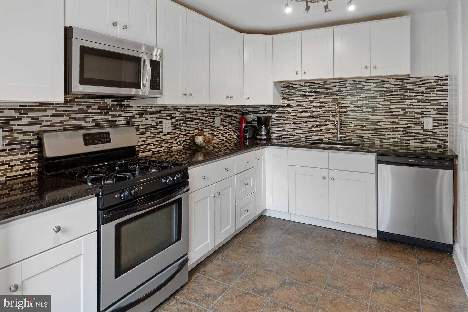 1614 Powell Road Brookhaven, PA 19015 - Photo 8 of 28
