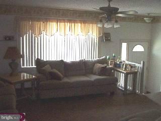 12727 Medford Road Philadelphia, PA 19154 - Photo 4 of 5
