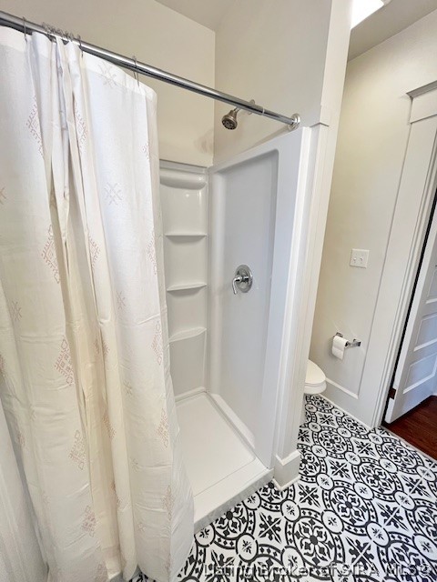 1928 East Spring Street New Albany, IN 47150 - Photo 21 of 51 Unit 2 bathroom
(Currently occupied Furnished Finder)