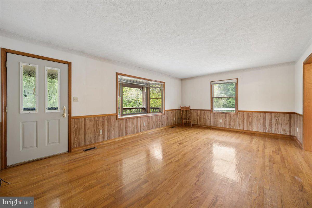 3446 Deneen Road Hancock, MD 21750 - Photo 6 of 118 Gallery Image 6