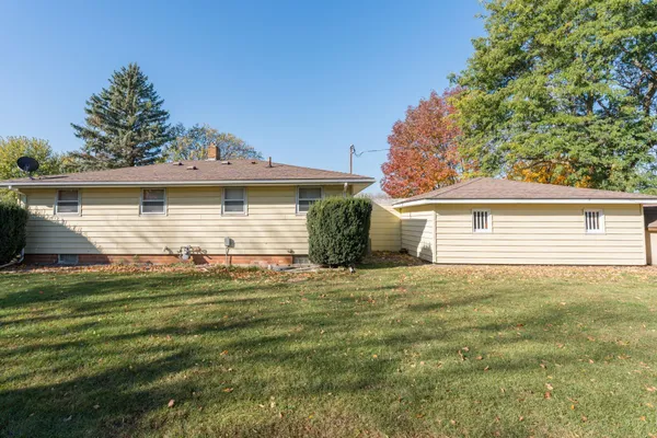 $209,900 | 340 2nd Avenue South, Amboy, MN 56010