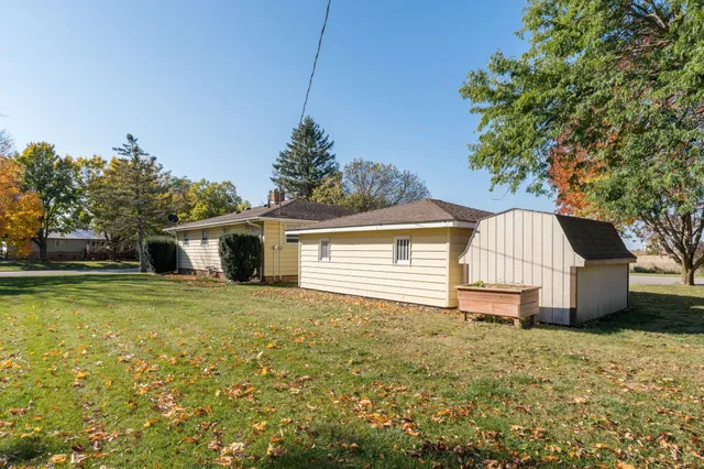 $209,900 | 340 2nd Avenue South, Amboy, MN 56010