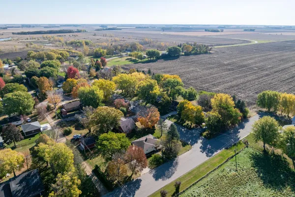 $209,900 | 340 2nd Avenue South, Amboy, MN 56010