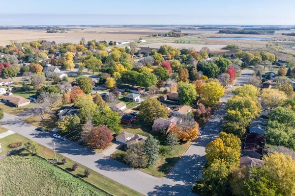 $209,900 | 340 2nd Avenue South, Amboy, MN 56010