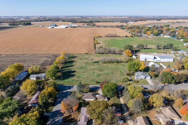 $209,900 | 340 2nd Avenue South, Amboy, MN 56010