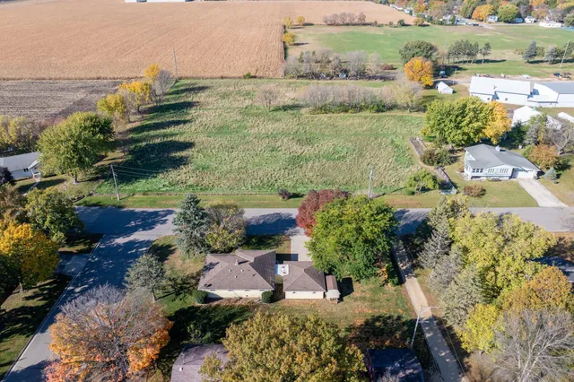 $209,900 | 340 2nd Avenue South, Amboy, MN 56010