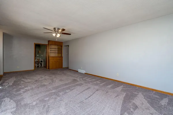 $209,900 | 340 2nd Avenue South, Amboy, MN 56010