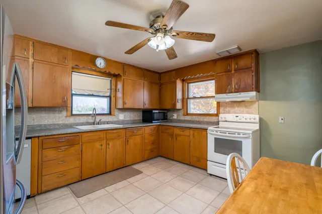 $209,900 | 340 2nd Avenue South, Amboy, MN 56010