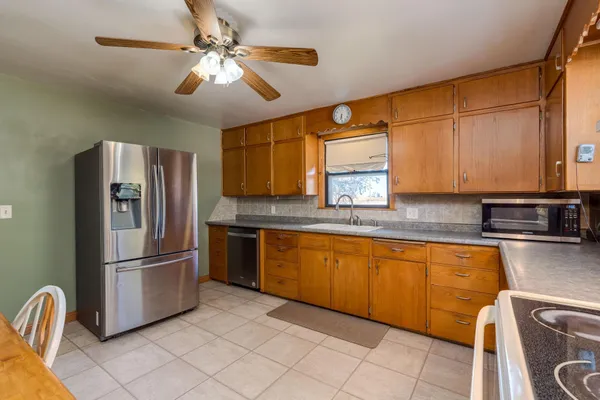 $209,900 | 340 2nd Avenue South, Amboy, MN 56010