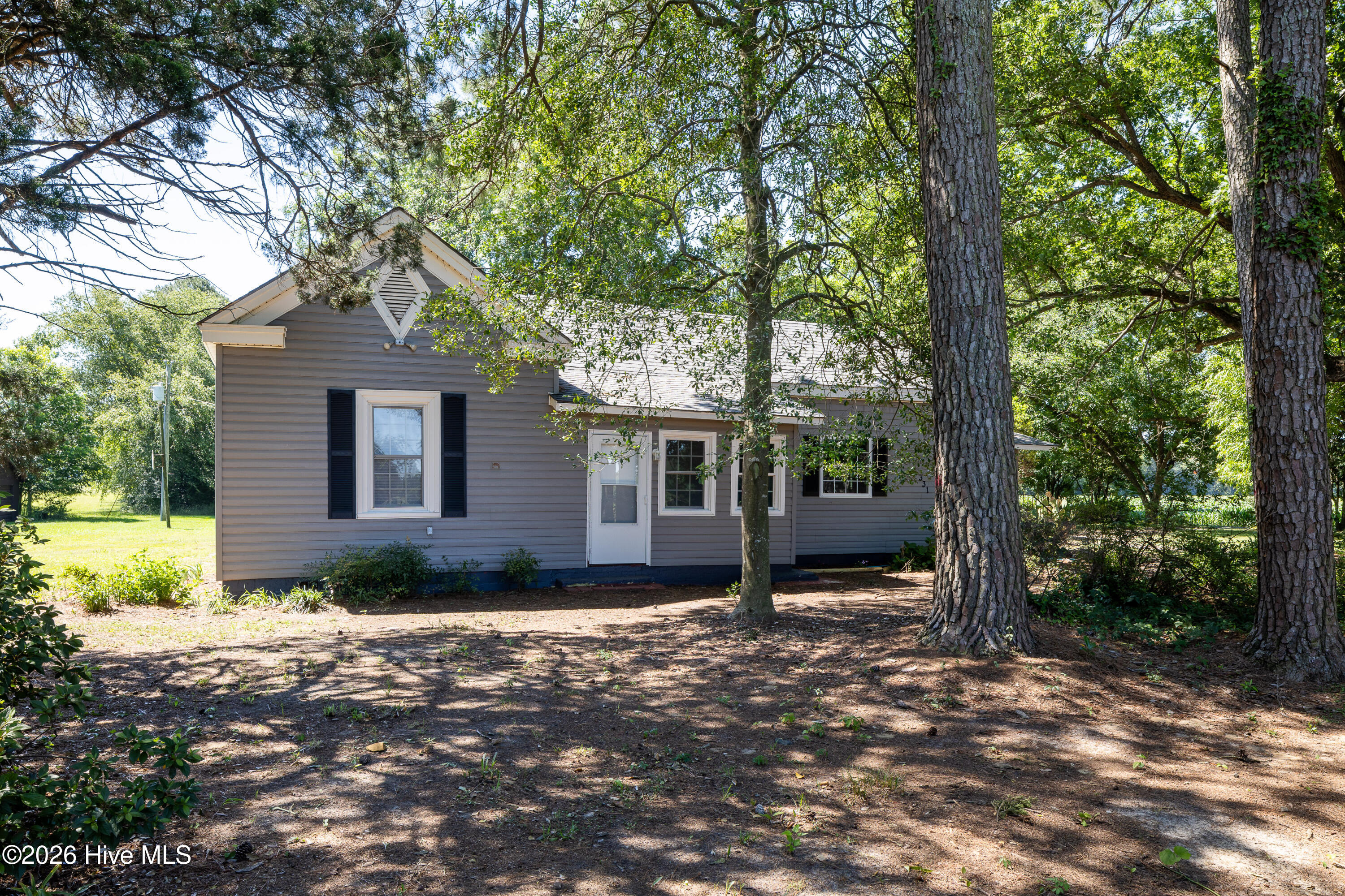 331 W Road Turkey, NC 28393 - Photo 2 of 33