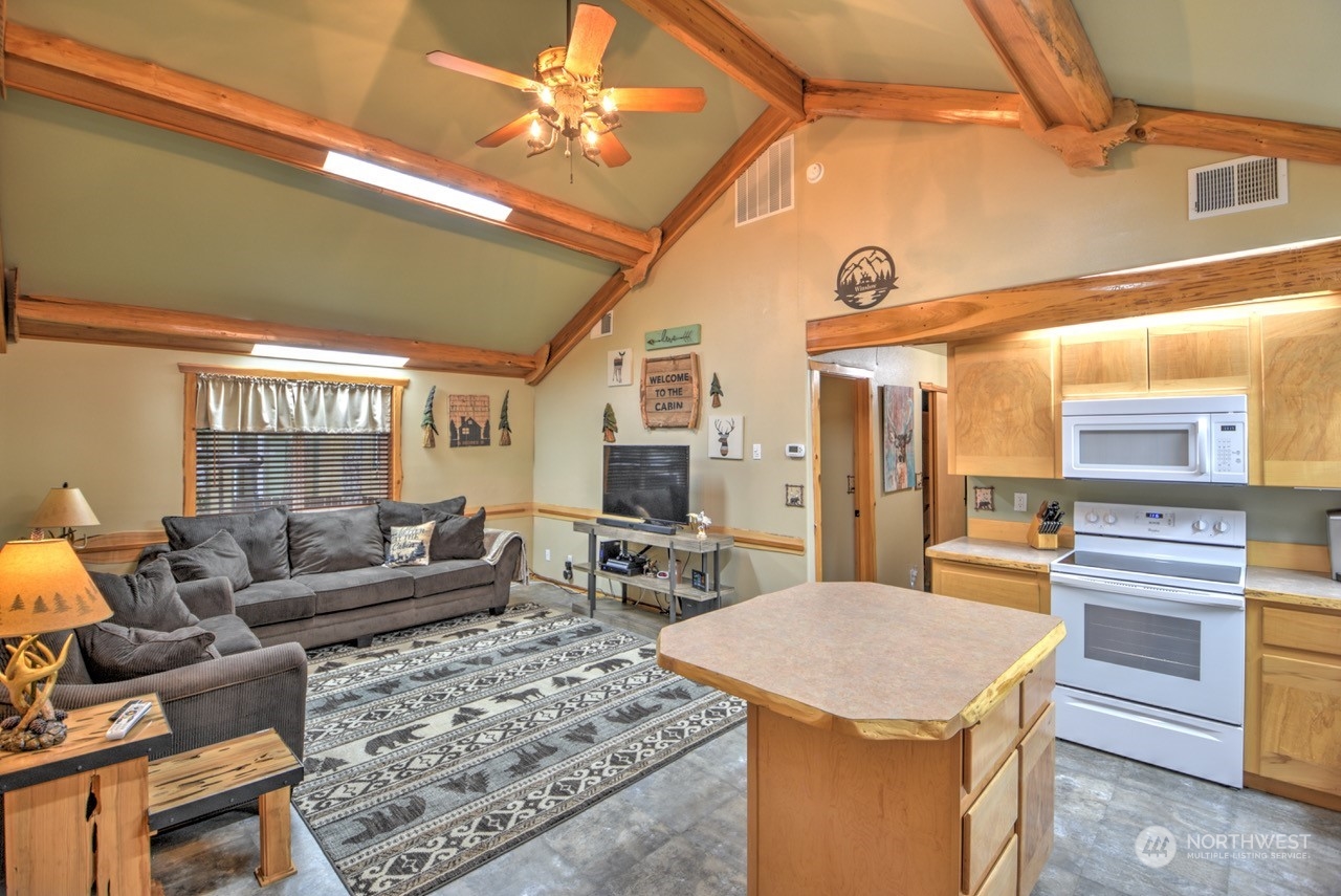 520 Cannon Road Packwood, WA 98361 - Photo 8 of 39 Gallery Image 8