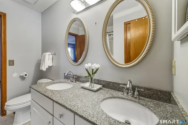 $245,000 | 38 Hilltop Drive, Unit 38, Simsbury, CT 06089