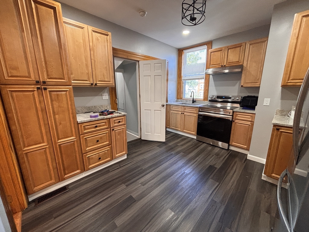 4 Crown Street, Unit 1 Worcester, MA 01609 - Photo 17 of 24 Gallery Image 17