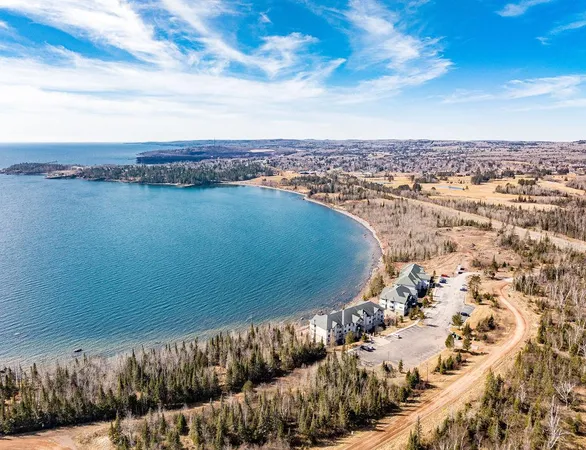 $589,000 | Two Burlington Road, Two Harbors, MN 55616