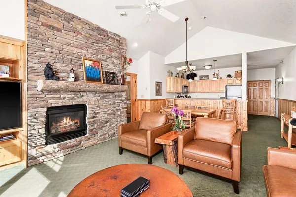 $589,000 | Two Burlington Road, Two Harbors, MN 55616