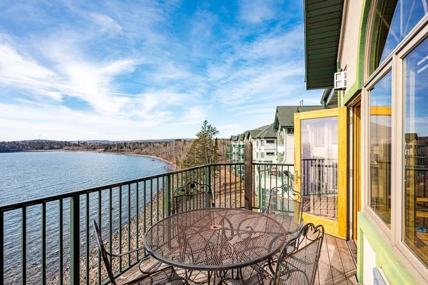 $589,000 | Two Burlington Road, Two Harbors, MN 55616