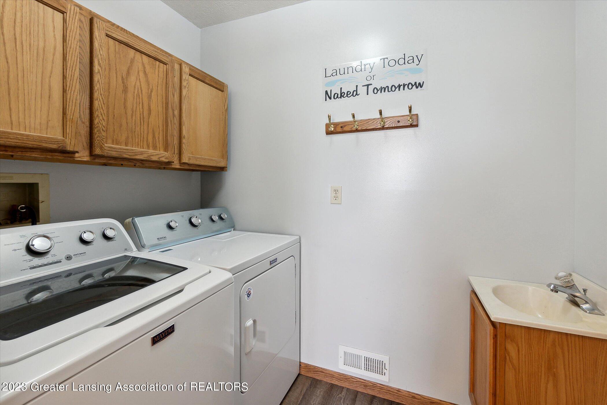 201 North Chester Road Charlotte, MI 48813 - Photo 33 of 49 33-201-N-Chester-Rd-Charlotte-MI-48813-W